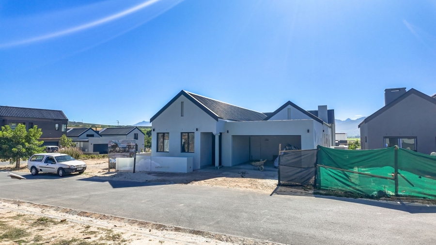 4 Bedroom Property for Sale in Longlands Country Estate Western Cape